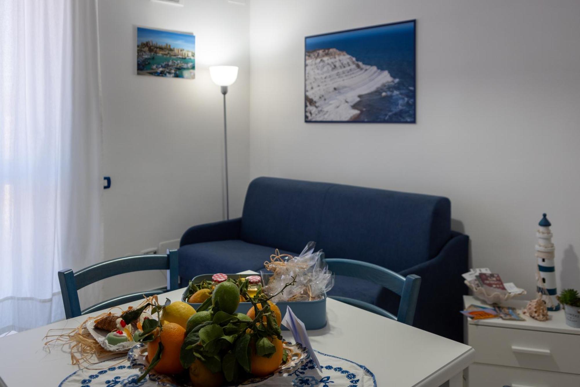 Casa Vacanze La Casetta Di Zinu' Порто Емпедокле Екстериор снимка